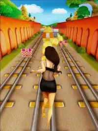 Girl Subway Rail Run Screen Shot 2