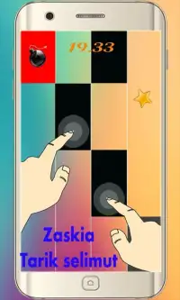 Zaskia gotik piano game Screen Shot 1