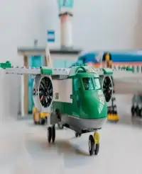 Cargo Plane lego games Screen Shot 2