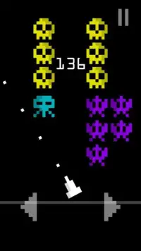 Invaders Classic Arcade Game - Pixel Art Shooter Screen Shot 5