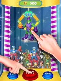 Superhero Toys Surprise Claw Machine Screen Shot 4
