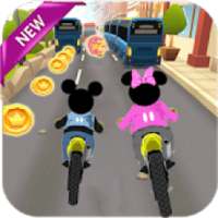 Race Mickey bike Minnie